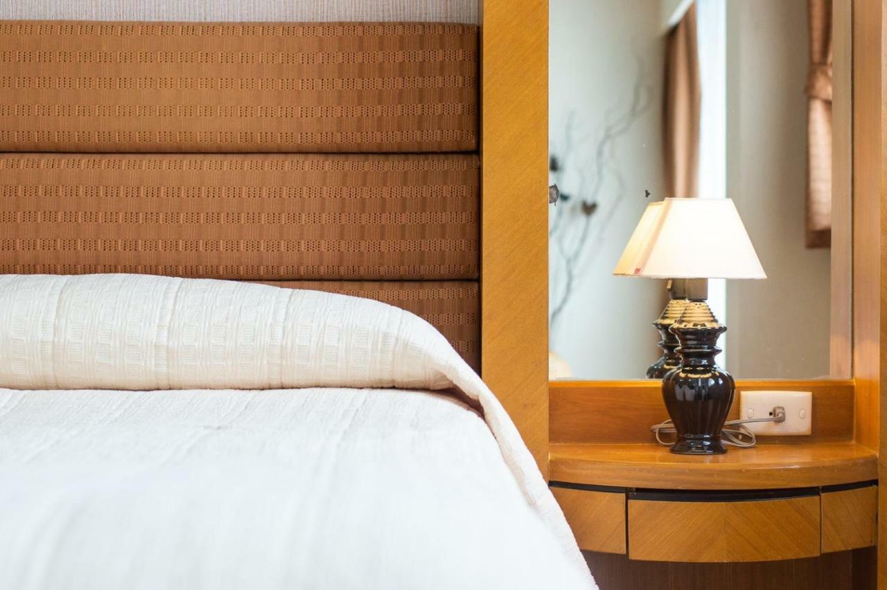 Roseate Ratchada Aparthotel Bangkok Buitenkant foto