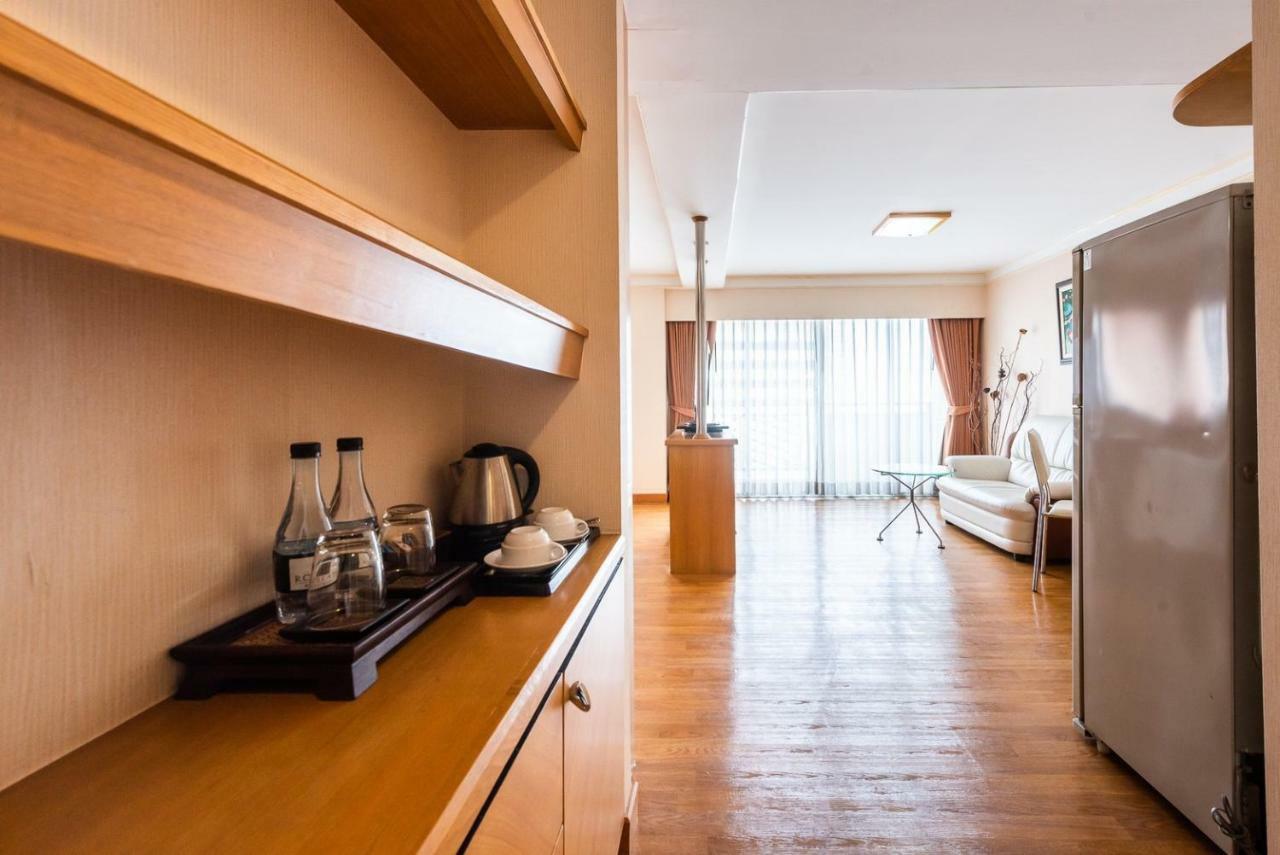 Roseate Ratchada Aparthotel Bangkok Buitenkant foto