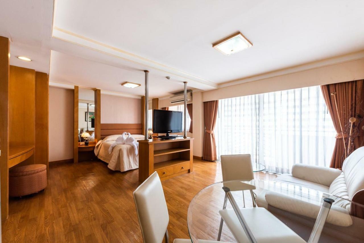 Roseate Ratchada Aparthotel Bangkok Buitenkant foto