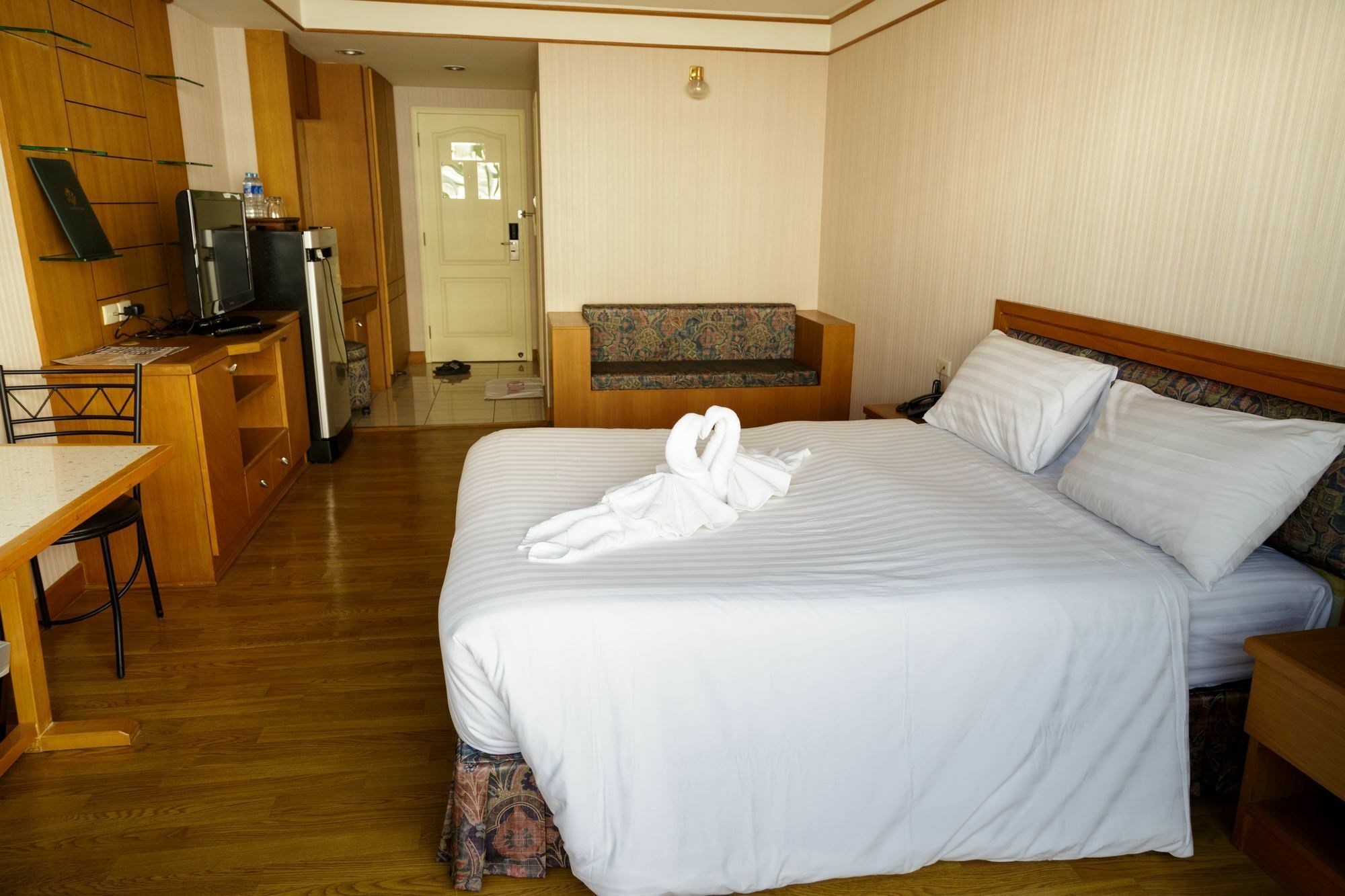 Roseate Ratchada Aparthotel Bangkok Buitenkant foto