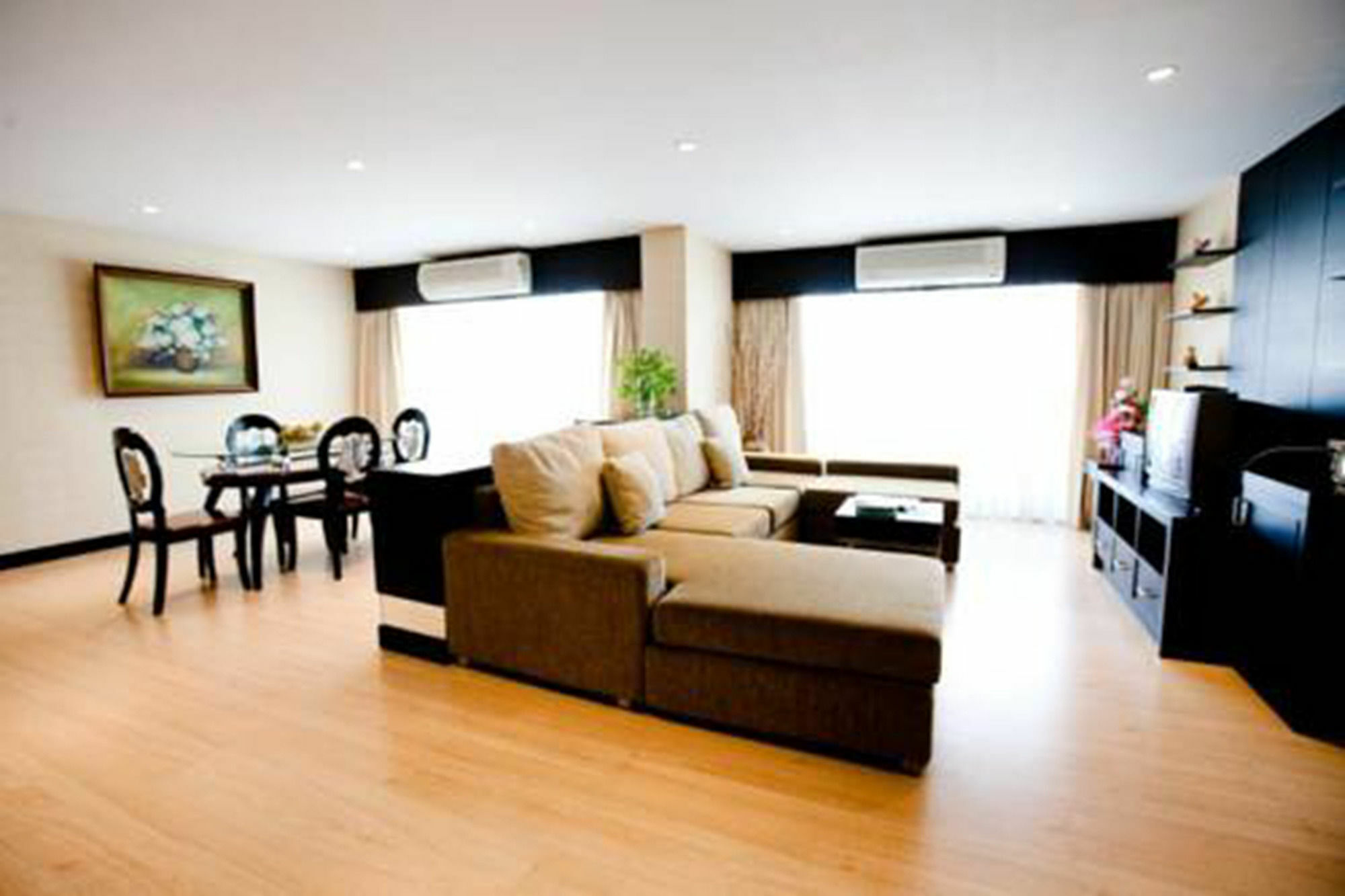 Roseate Ratchada Aparthotel Bangkok Buitenkant foto