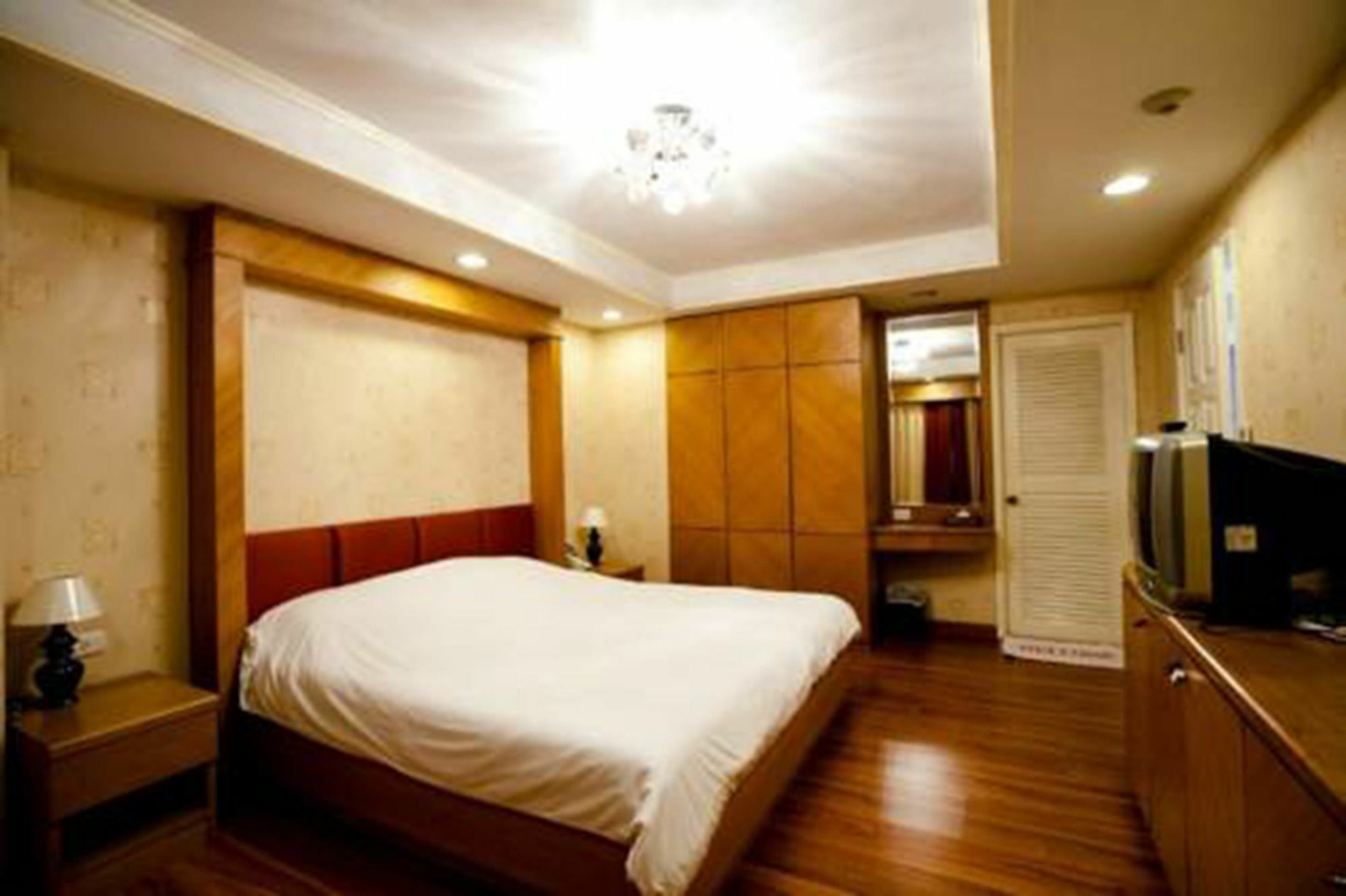 Roseate Ratchada Aparthotel Bangkok Buitenkant foto
